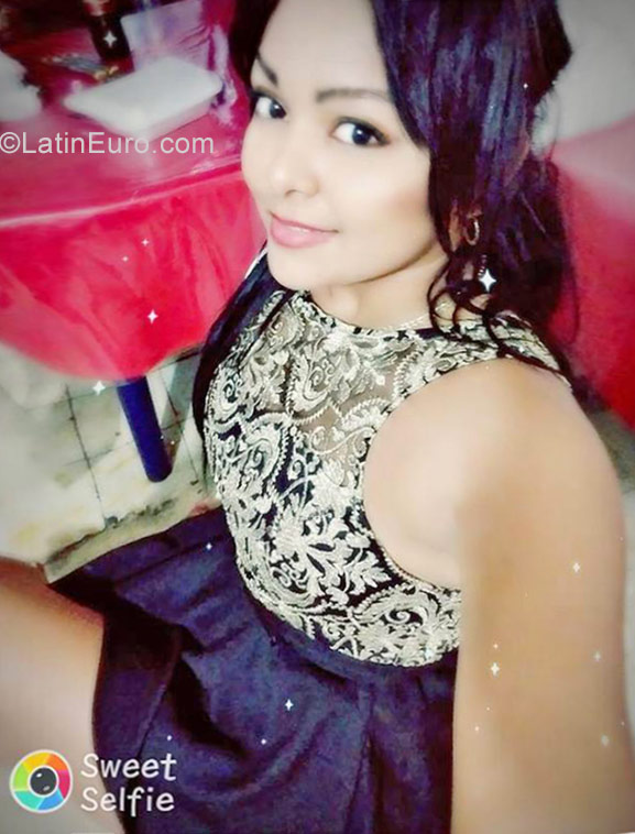 Date this passionate Colombia girl Marimar57 from Valledupar CO20761