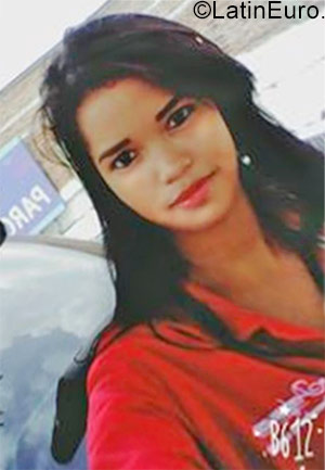Date this attractive Colombia girl Tanjha from Bogota CO20899
