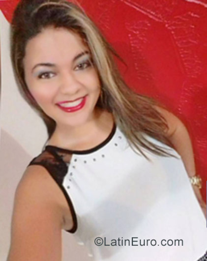 Date this hot Brazil girl Adrianny from Foriano BR9969