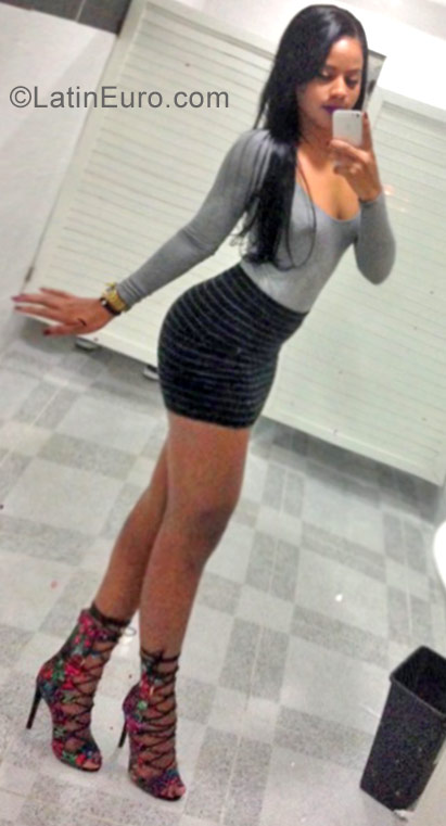 Date this tall Dominican Republic girl Anerdis from Santiago DO28318