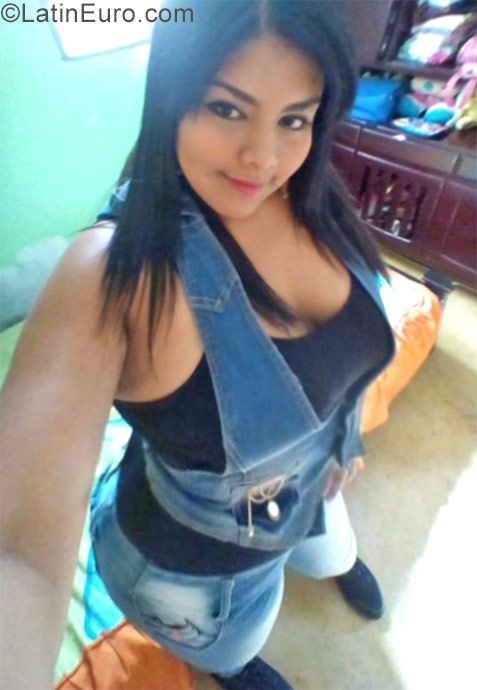 Date this funny Colombia girl Ana meliza from Medellin CO21162
