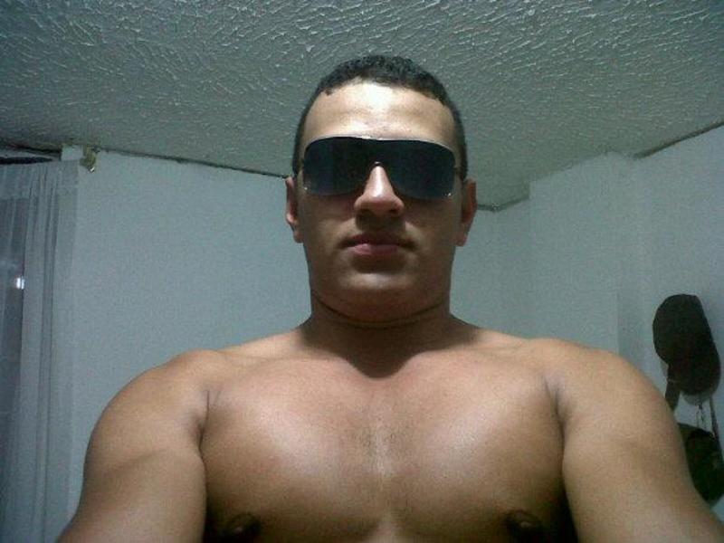 Date this hot Colombia man David from Armenia CO21433