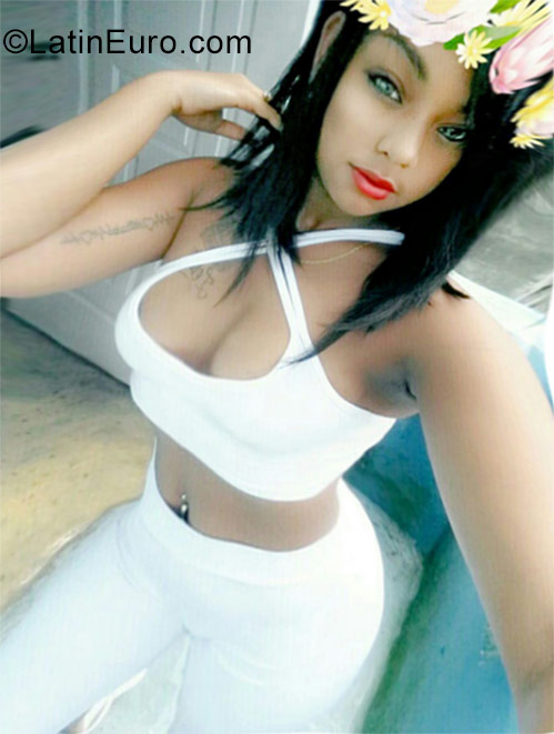 Date this young Dominican Republic girl Jessica minaya from Santo Domingo DO28686