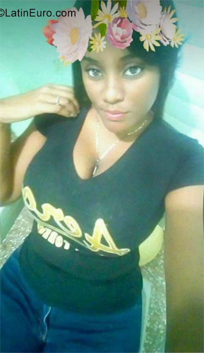 Date this young Dominican Republic girl Freisie from La Romana DO28797