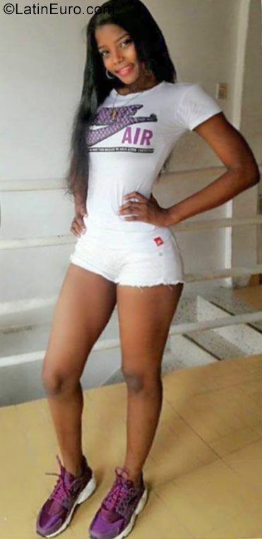 Date this funny Colombia girl Linda from Cali CO21556