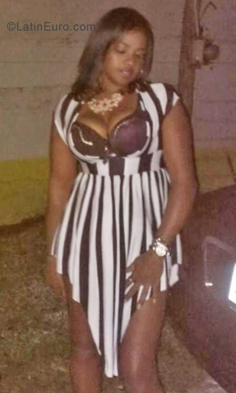 Date this beautiful Jamaica girl Sexychocalate from Kingston JM2447