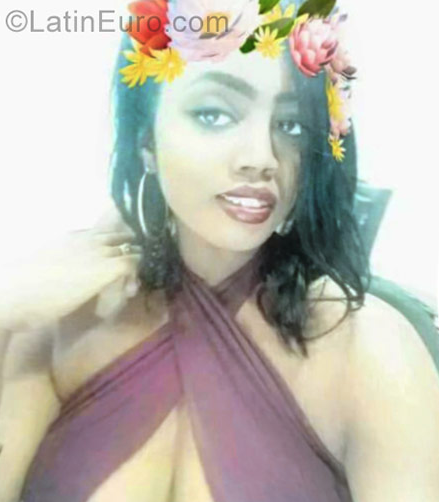 Date this sensual Dominican Republic girl Andreina from Hato de Mayor DO28943