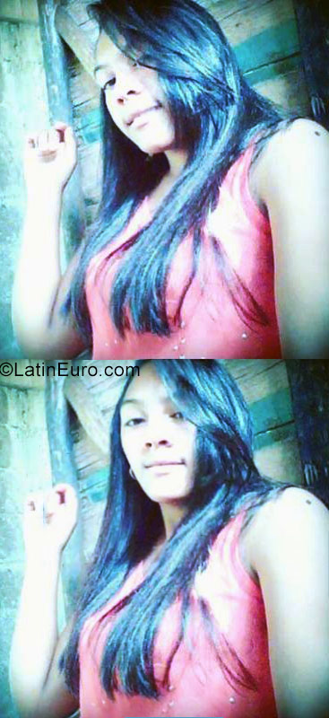 Date this exotic Dominican Republic girl MARIA ALTAGRACI from Monsenor Nouel DO28951