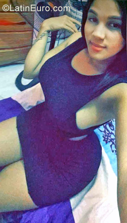 Date this exotic Dominican Republic girl Derileysi from Santo Domingo DO29213
