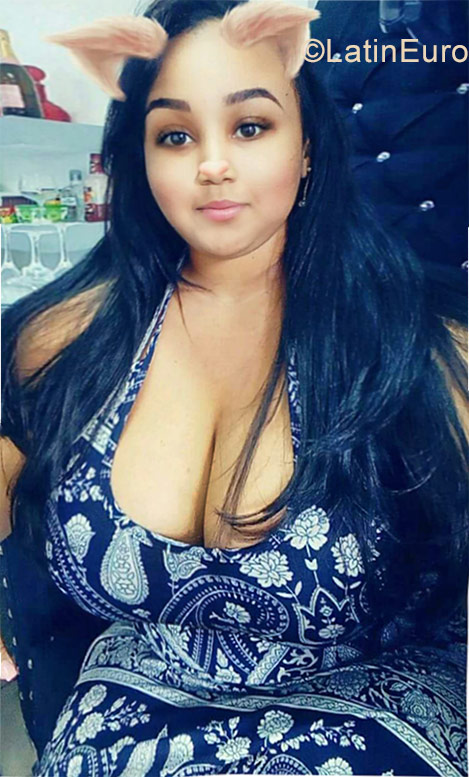 Date this funny Dominican Republic girl Naze from Santo Domingo DO29268