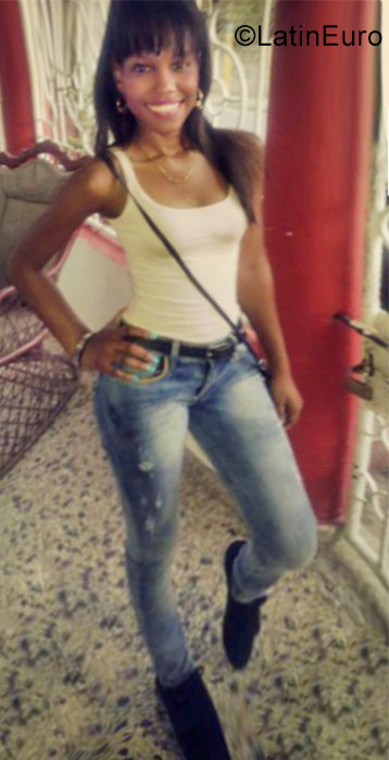 Date this tall Dominican Republic girl Pamela from Santo Domingo DO29329