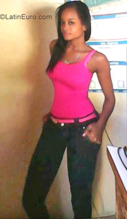 Date this passionate Dominican Republic girl Yaddy from San Cristobal DO29381