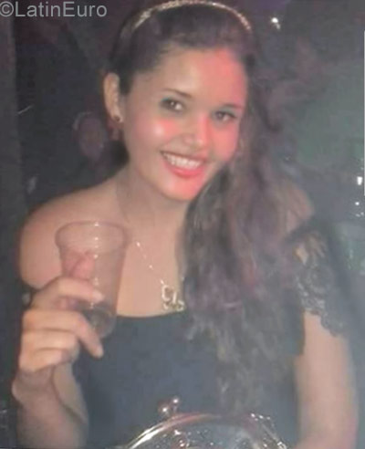 Date this georgeous Colombia girl Marecela from Florencia CO21887