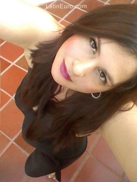 Date this beautiful Colombia girl CAROL NDREA from Cartagena CO21980