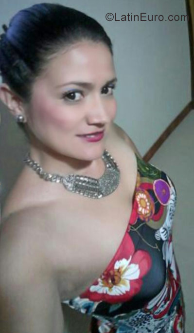 Date this gorgeous Colombia girl Milena from Manizales CO21984