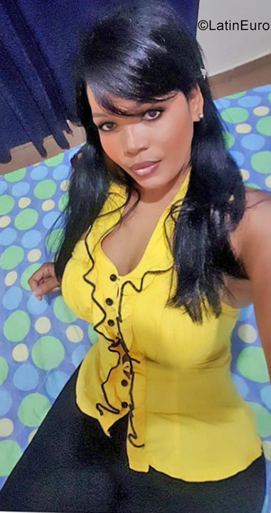 Date this charming Dominican Republic girl Marlen from Santo Domingo DO29664
