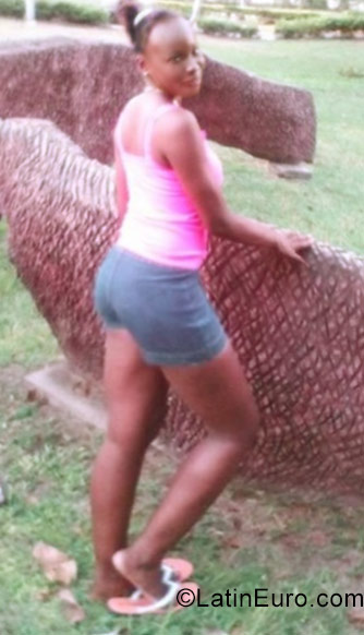 Date this passionate Jamaica girl Serena from Kingston JM2481