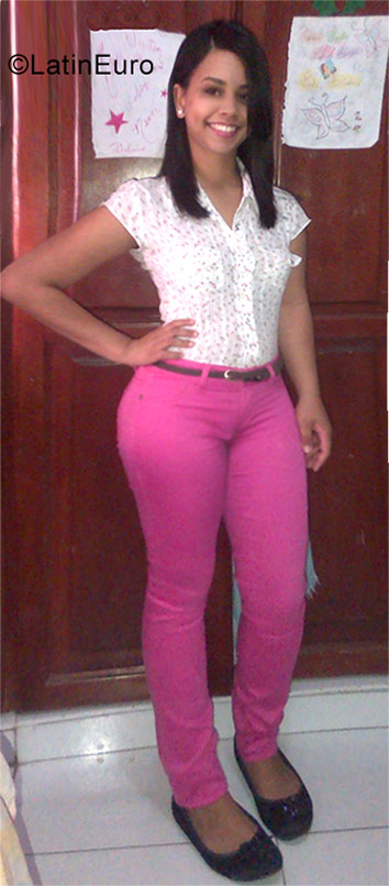 Date this charming Dominican Republic girl Maite from Santo Domingo DO29716