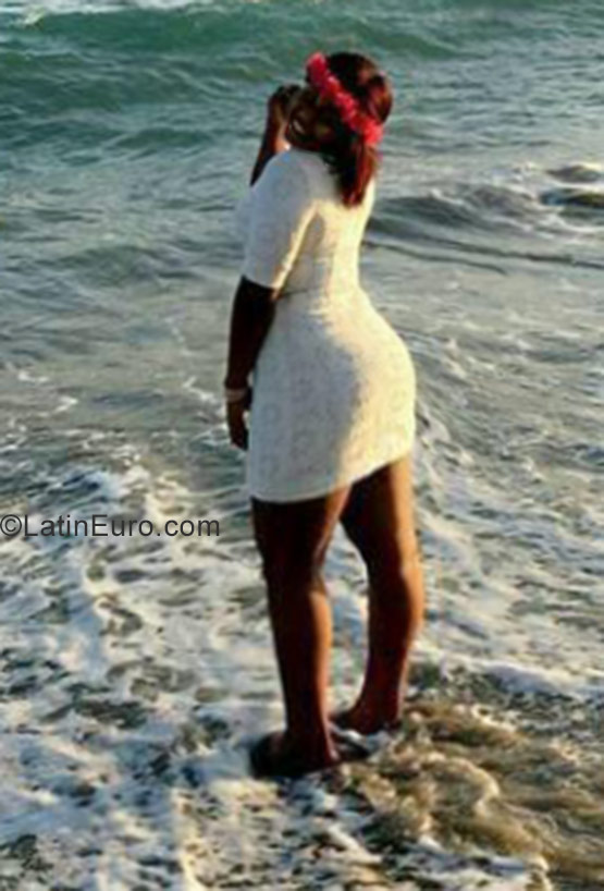 Date this beautiful Dominican Republic girl Ana from Santo Domingo DO29717