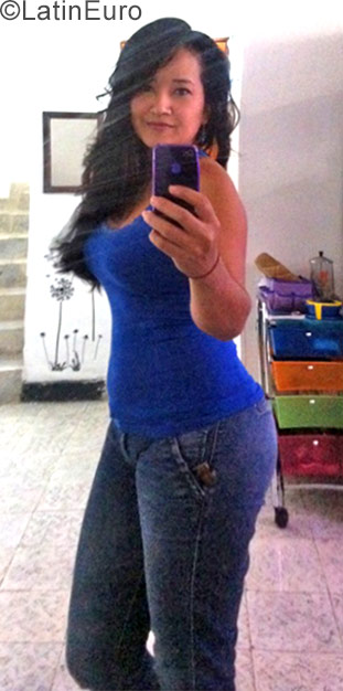 Date this tall Colombia girl Priscila from Cali CO22063