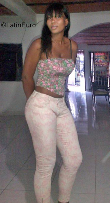 Date this foxy Colombia girl Ana maria from Cali Valle CO22065