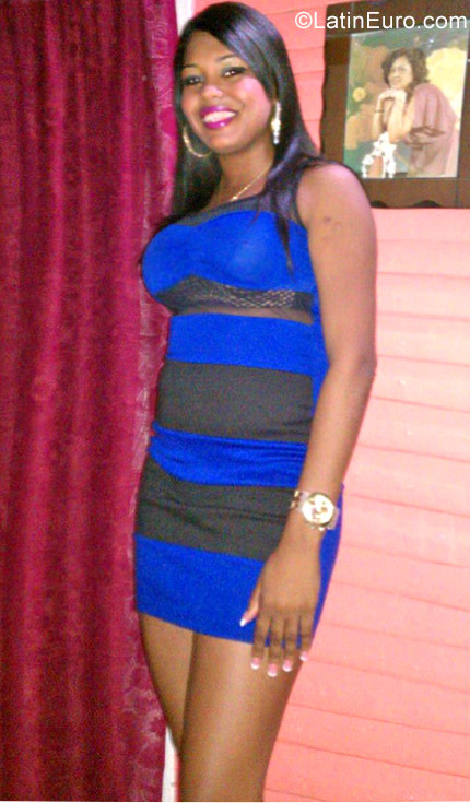 Date this voluptuous Dominican Republic girl Yovermin from Puerto Plata DO29794