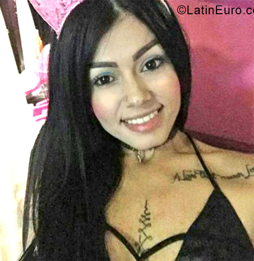 Date this hard body Colombia girl Paola from Medellin CO22080