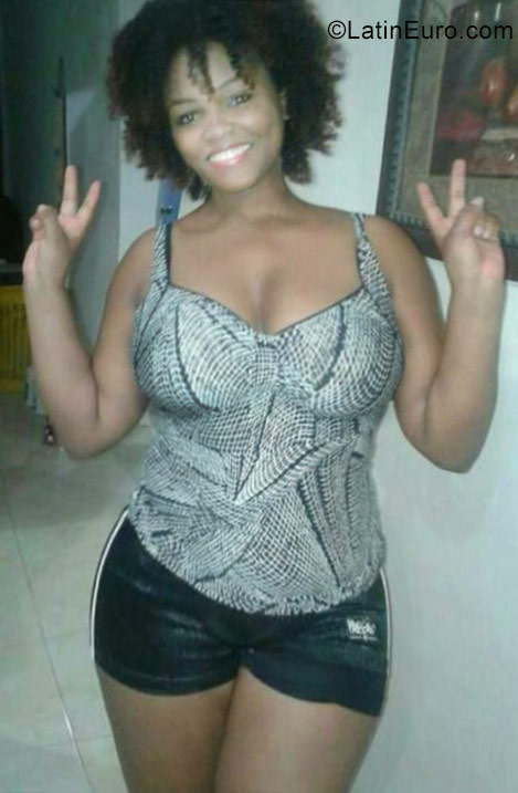 Date this lovely Dominican Republic girl Juana from Santo Domingo DO29820