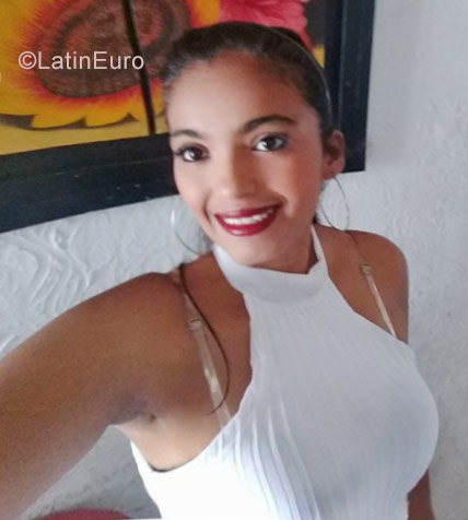 Date this athletic Colombia girl Lili from Barranquilla CO22092