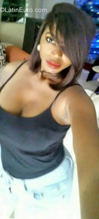 Date this lovely Dominican Republic girl Shanelly from Santo Domingo DO29846