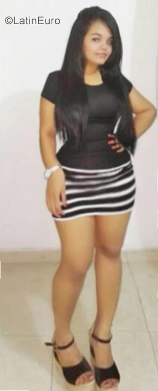 Date this cute Colombia girl Alison from Barranquilla CO22095