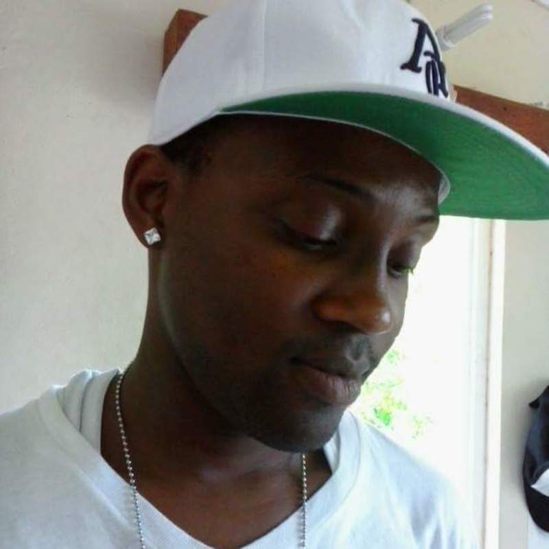 Date this georgeous Jamaica man Greenapple from Miami JM2486