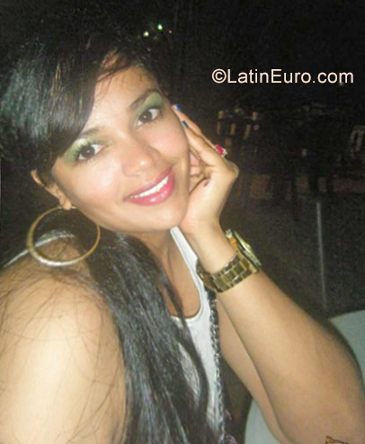 Date this attractive Dominican Republic girl Vanelva from San Francisco De Macoris DO29887