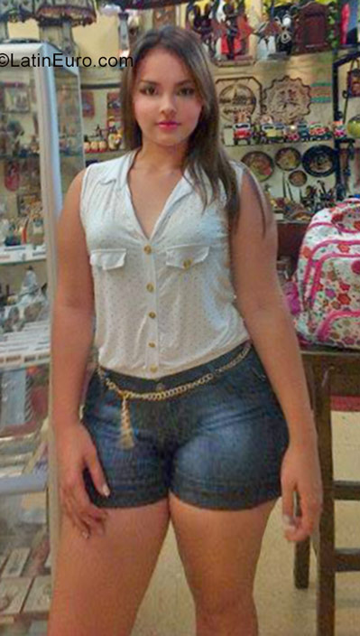 Date this young Colombia girl Angela paola from Cali CO22127