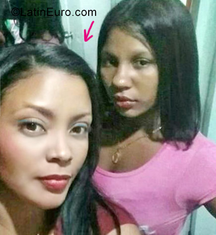 Date this sultry Dominican Republic girl Carolin from Santo Domingo DO29928