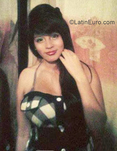 Date this funny Colombia girl Laura from Medellin CO22158