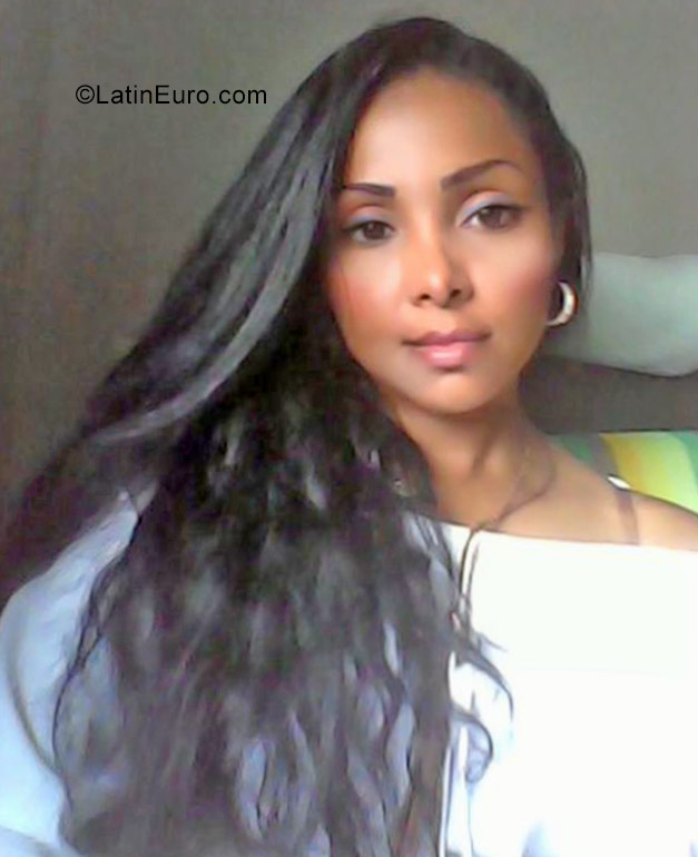 Date this cute Colombia girl Lyda from Bogota CO22160