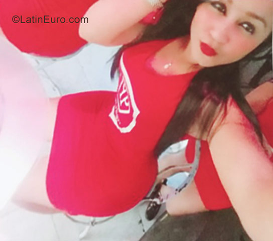 Date this happy Dominican Republic girl Yulissa from Santiago DO30001