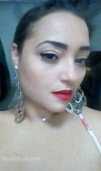 Date this good-looking Brazil girl Alana from Sao Paulo * Guarulhos BR10227