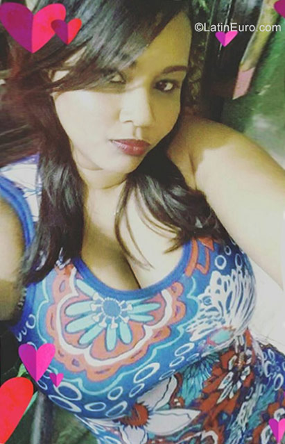 Date this good-looking Dominican Republic girl Yoanny Brito Pa from Santo Domingo DO30052