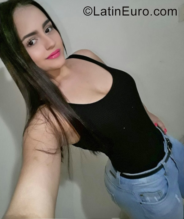 Date this fun Colombia girl Valentina from Cali CO22201