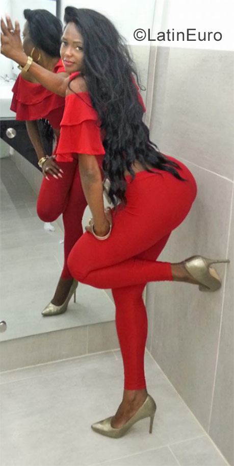 Date this foxy Dominican Republic girl Diony from Puerto Plata DO30089