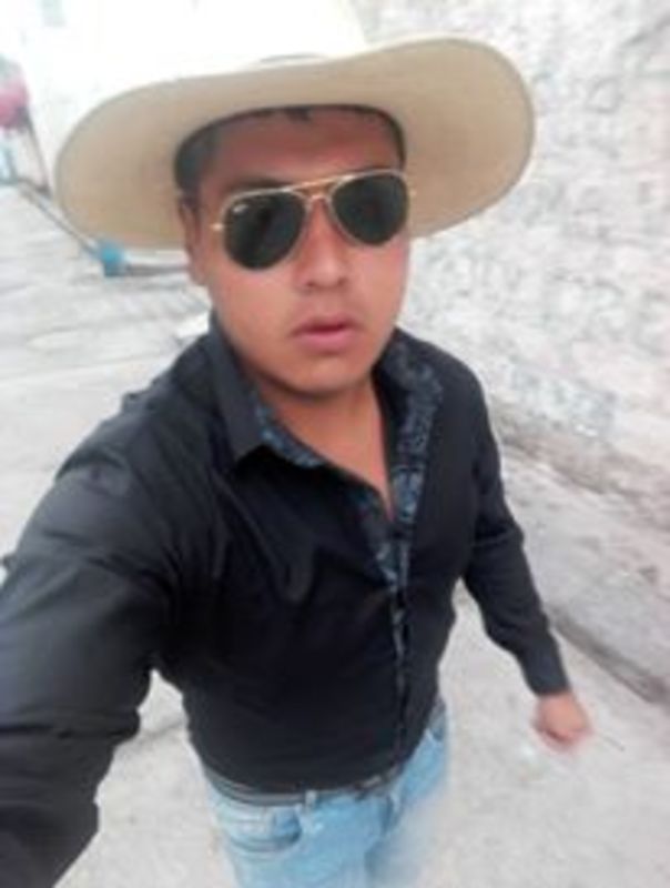 Date this happy Peru man Cesar manuel from Arequipa PE1112