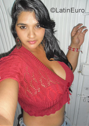 Date this sensual Colombia girl Angelandica from Palmira CO22352