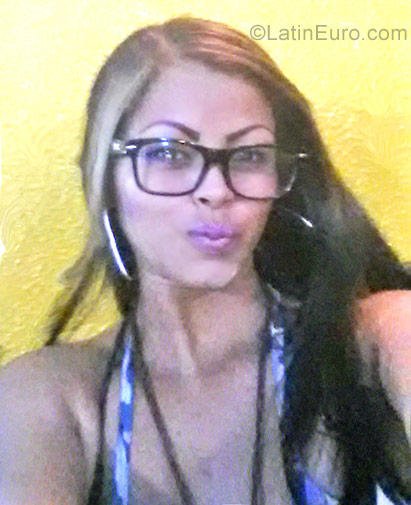 Date this georgeous Venezuela girl Kimberlin from Agua Fria VE969