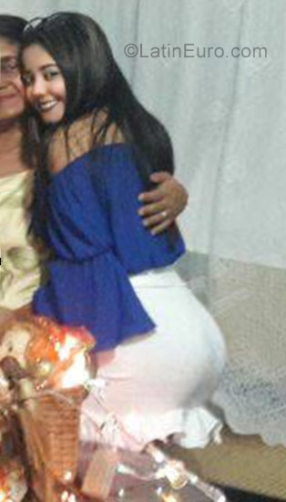 Date this beautiful Colombia girl Carmen from Valledupar CO22419