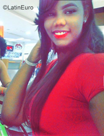 Date this good-looking Dominican Republic girl Lily from Santo Domingo DO30426