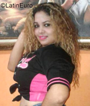 Date this athletic Colombia girl Elianys from cartagena CO22456