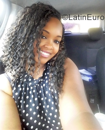 Date this stunning Jamaica girl Dee from Kingston JM2710