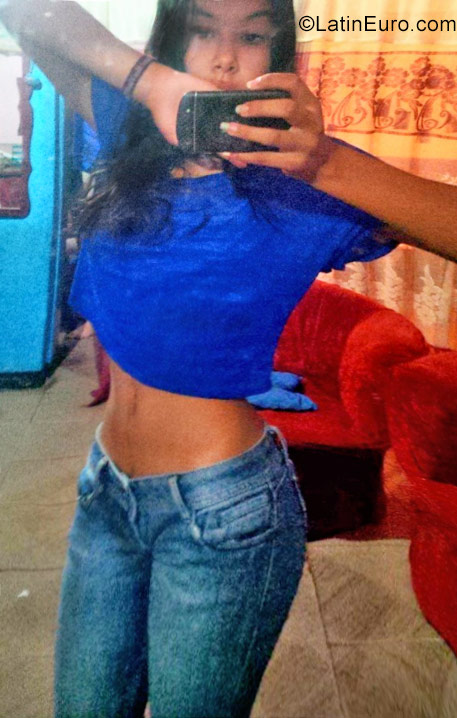 Date this hot Venezuela girl Rabaly from Valencia VE999